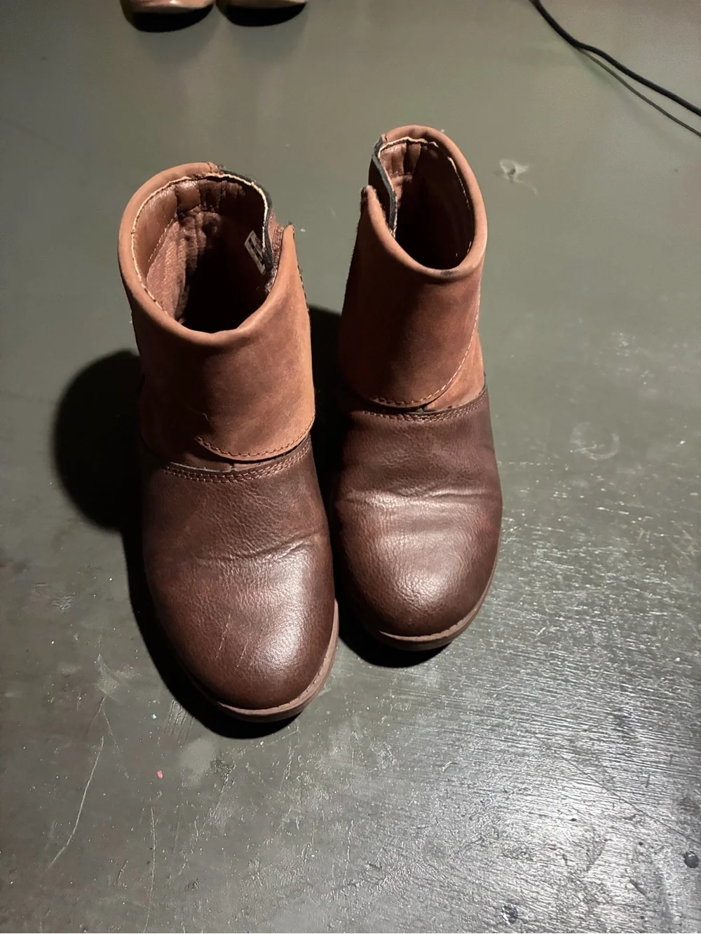 Osh kosh bgosh Kids Brown Ankle Boots size 13 Kids